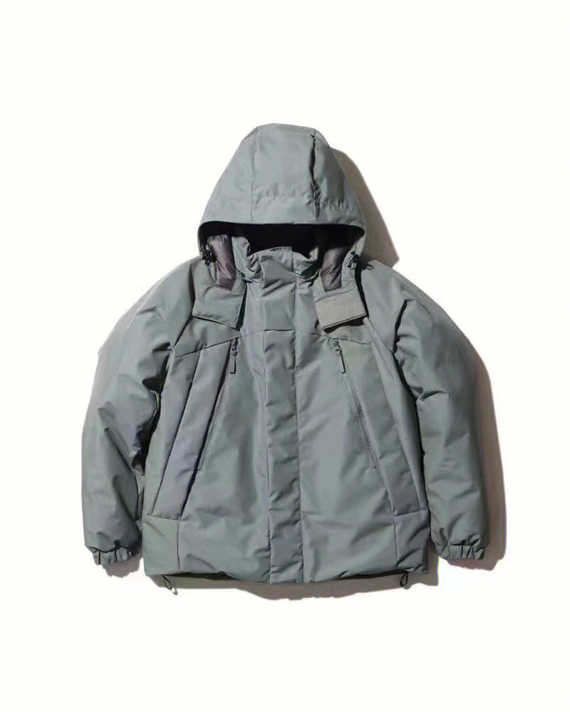 whitemountaineering联名白山羽绒服