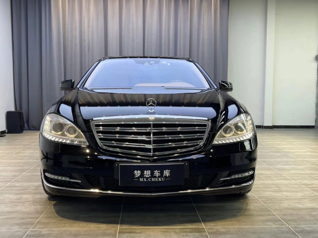 新到!2011年奔驰s600l,车况良好,全程店保,价格不贵,喜欢的朋友联系!