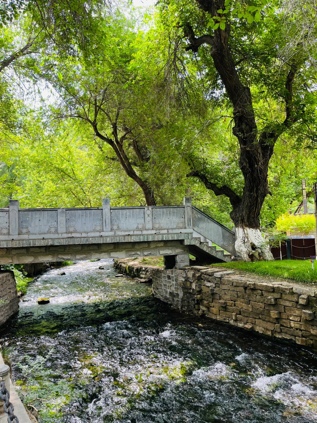 水磨沟风景区在哪里图片