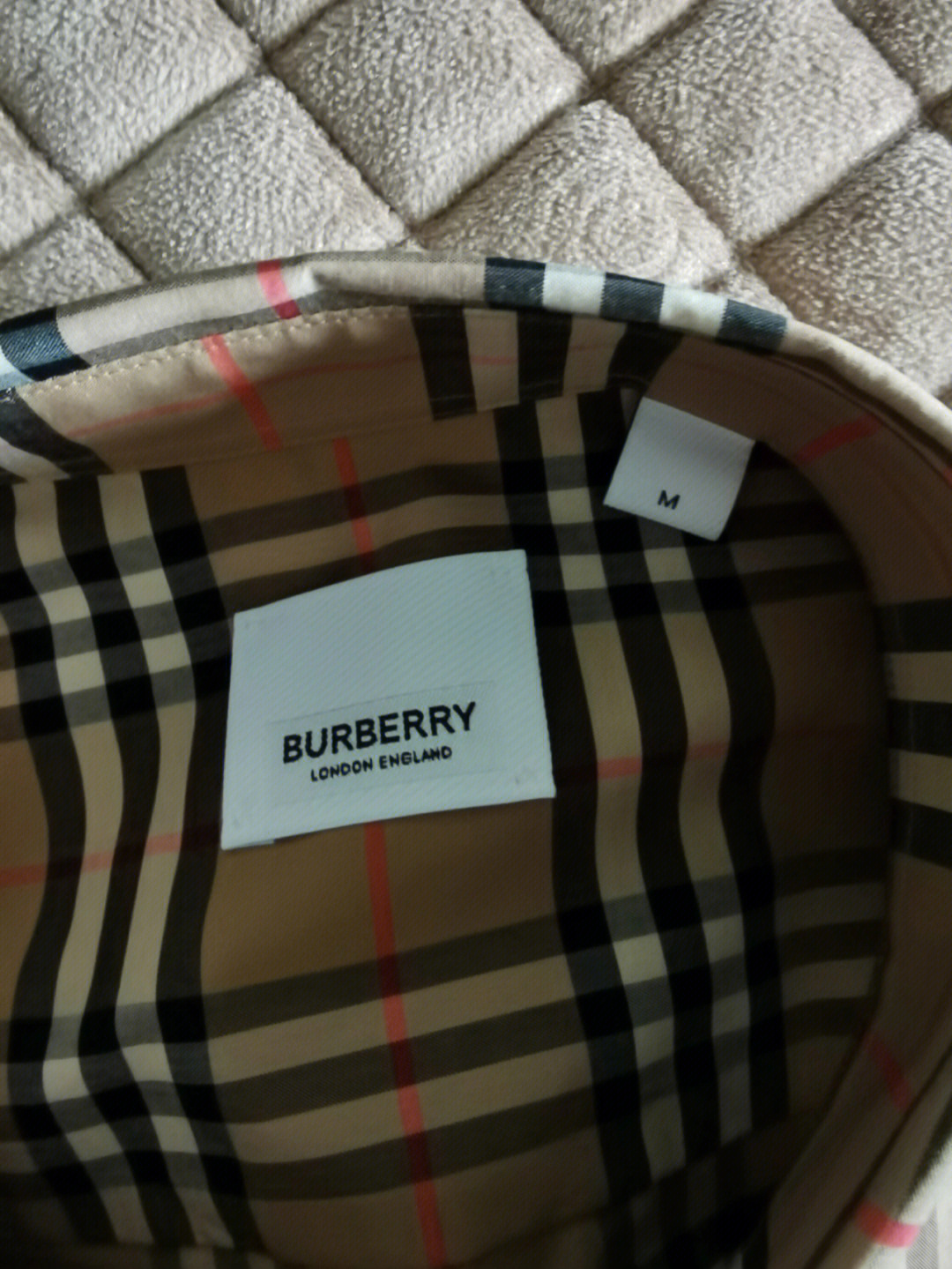 bvlgari和burberry图片