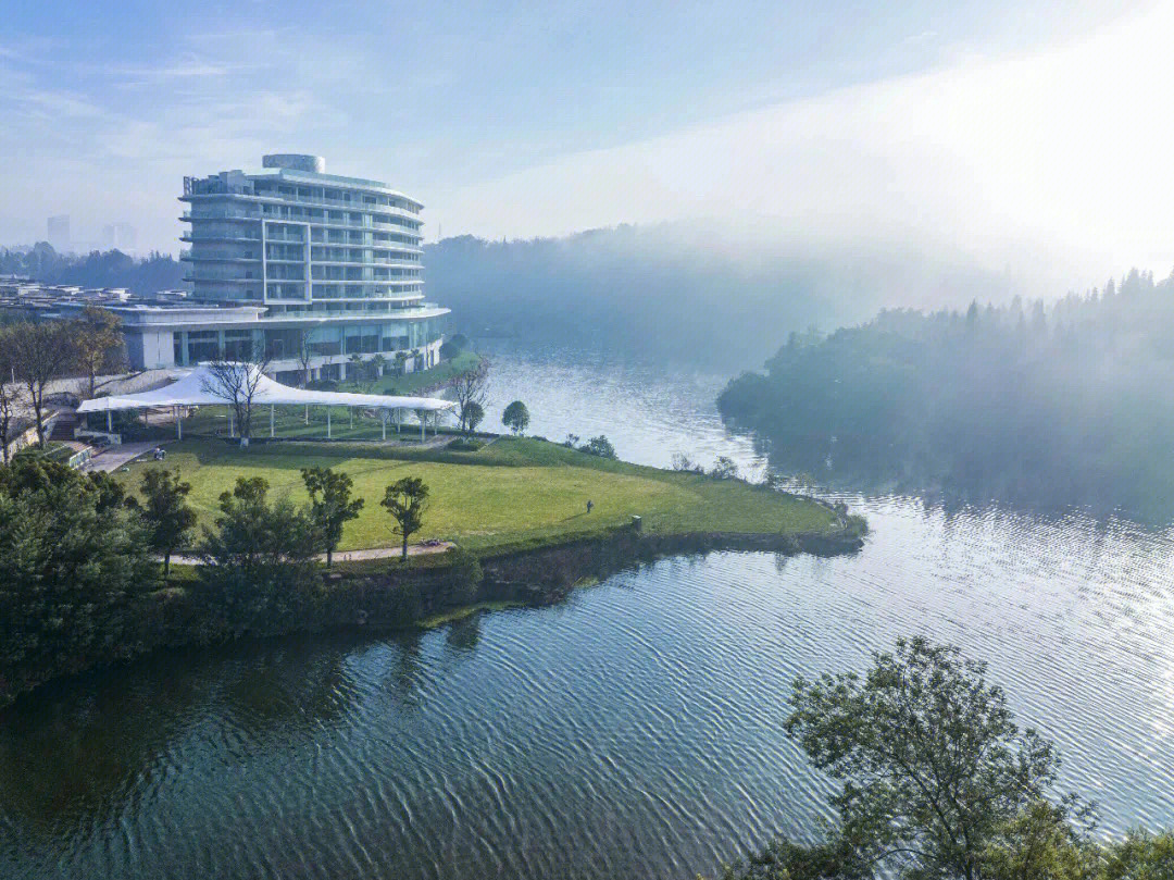 昆明玉龙湾湖景酒店启幕迎宾