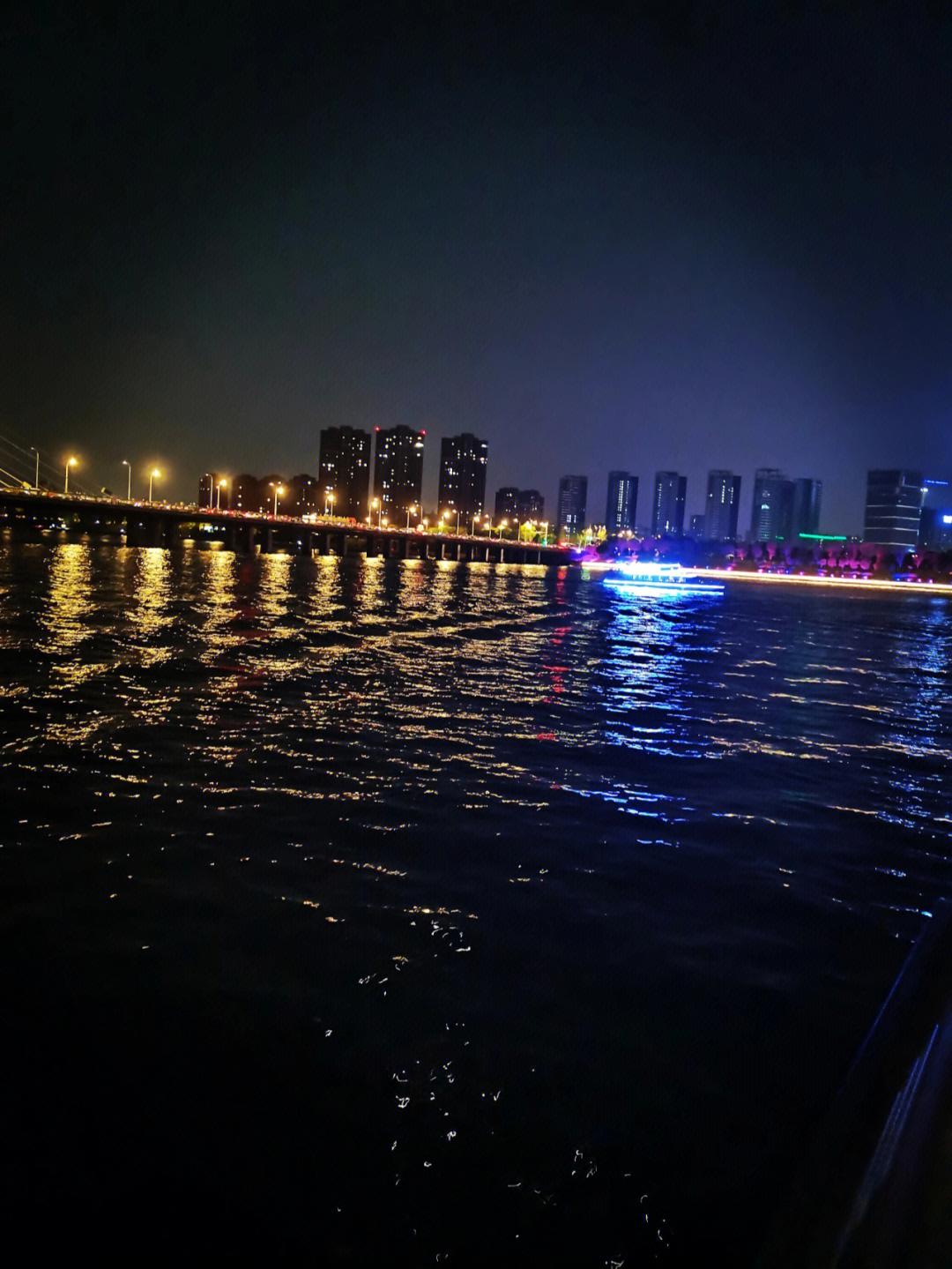 后海夜景真实图片图片