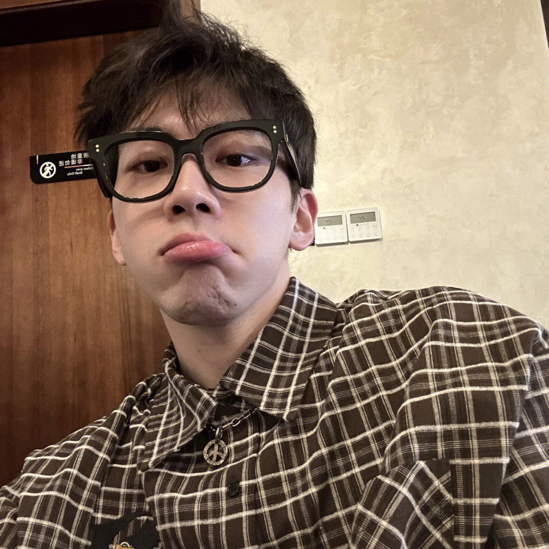 gentlemonster素颜神器黑框眼镜费启鸣