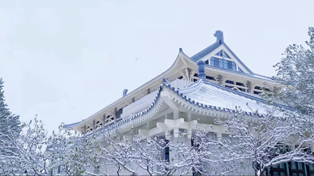 未名湖雪景图片