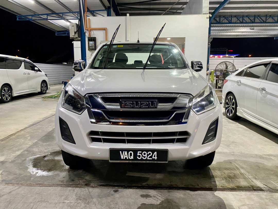 isuzudmax皮卡图片