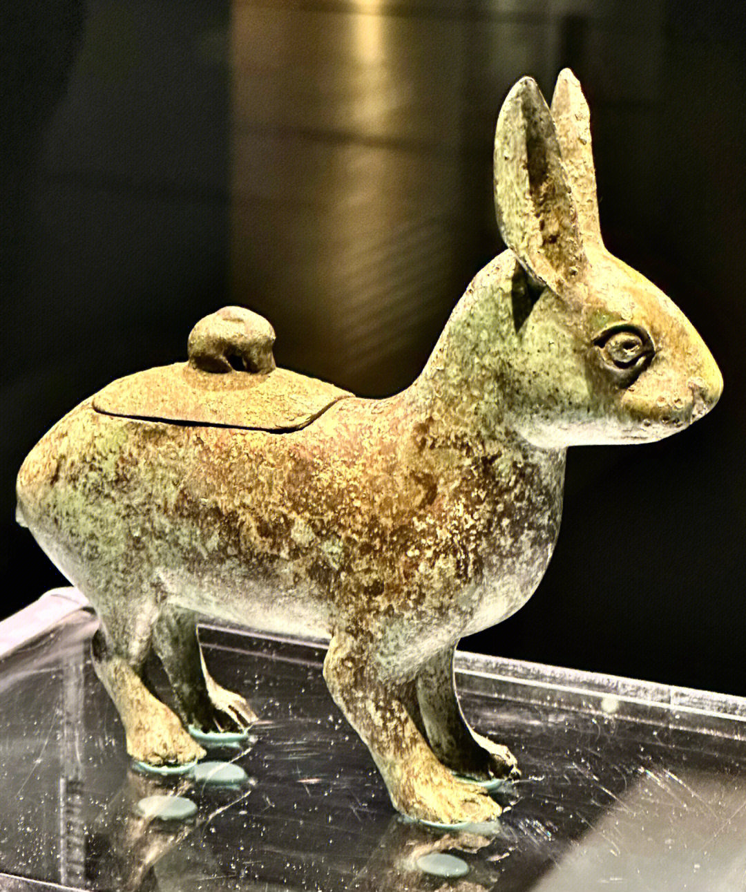 青铜器兔纹图片
