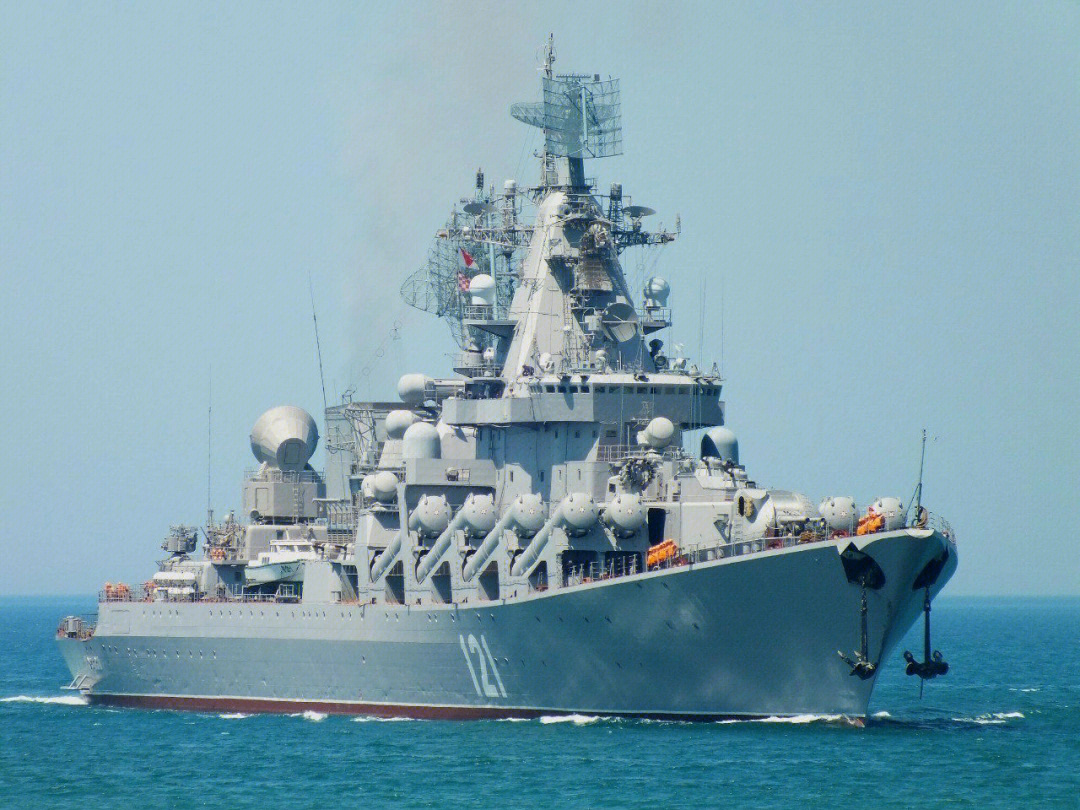 俄莫斯科号导弹巡洋舰不明原因起火