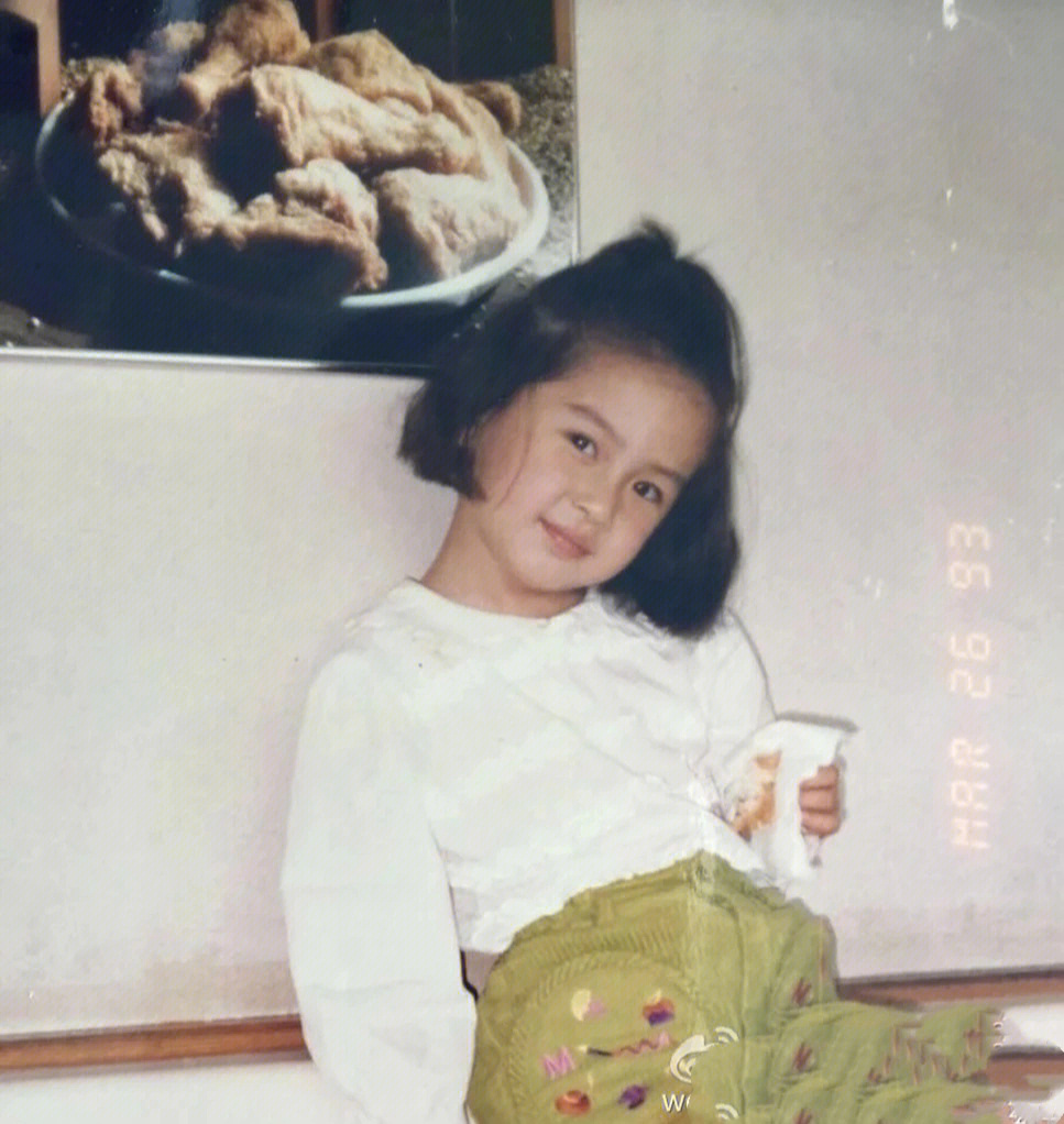 杨颖的小时候照片图片