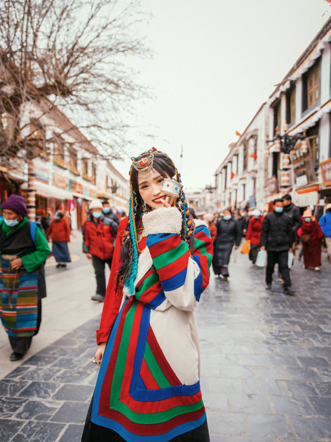 拉萨美女街头图片