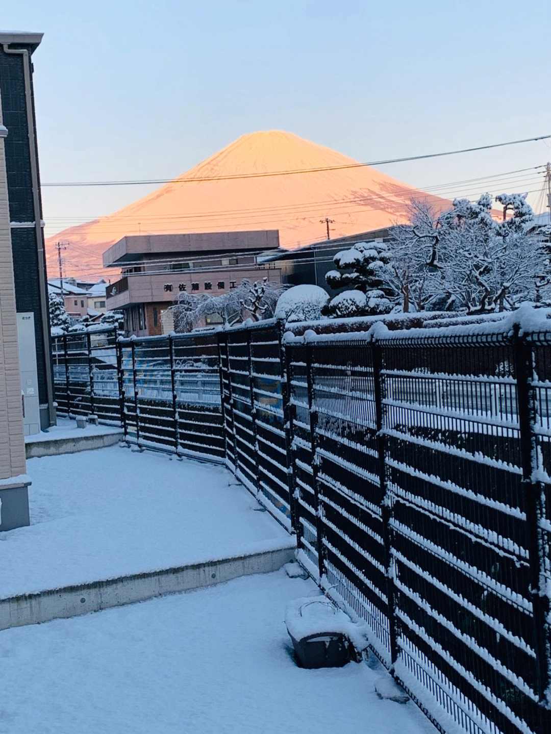 富士山下谐音图片