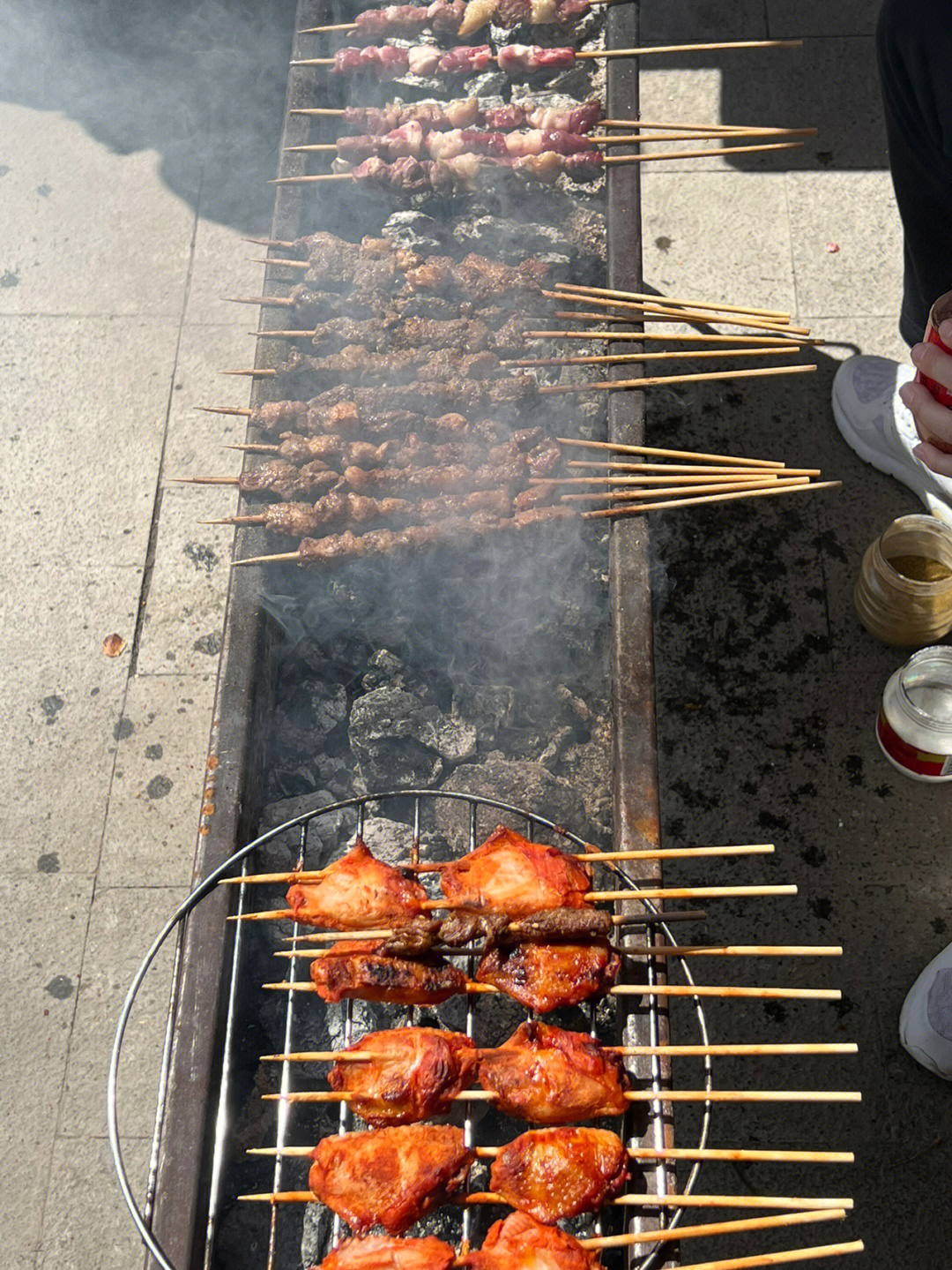 周末烧烤新疆人的夏天是孜然味的