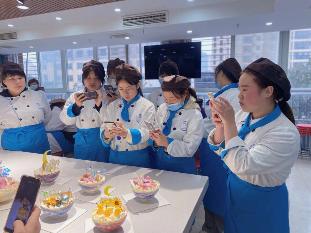 荆州沙市区烘焙甜品蛋糕培训学习到百甲校区