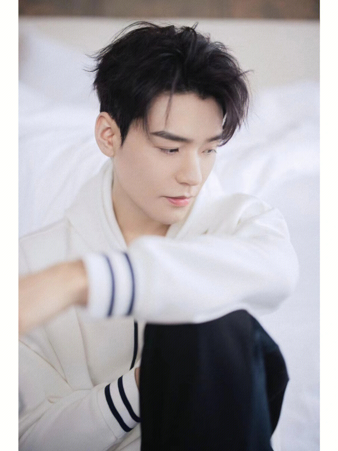 龚俊黑白写意