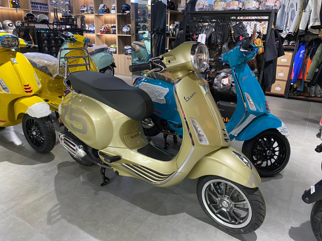 vespa150春天冲刺样样齐全