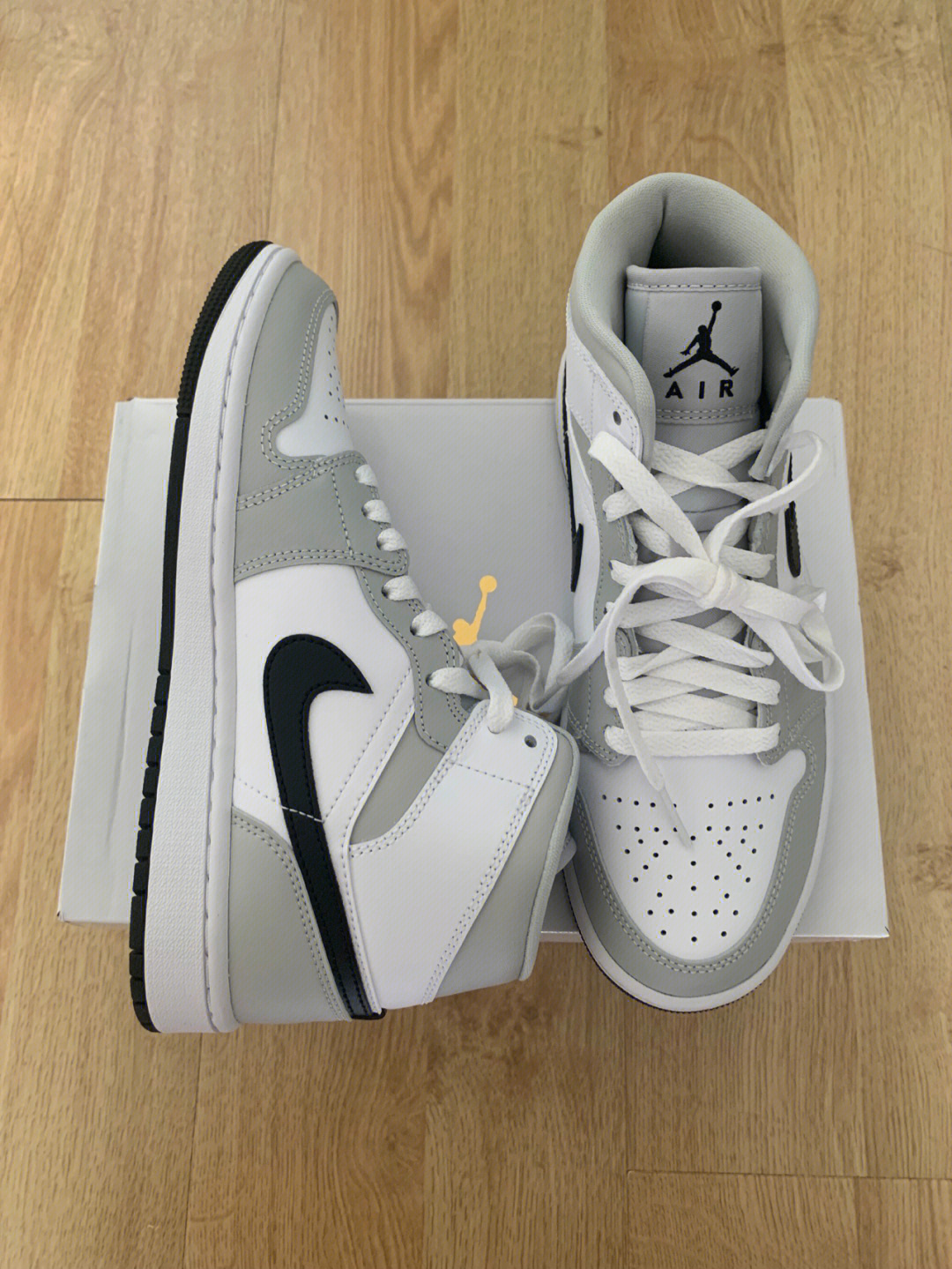 aj1mid鞋垫图片