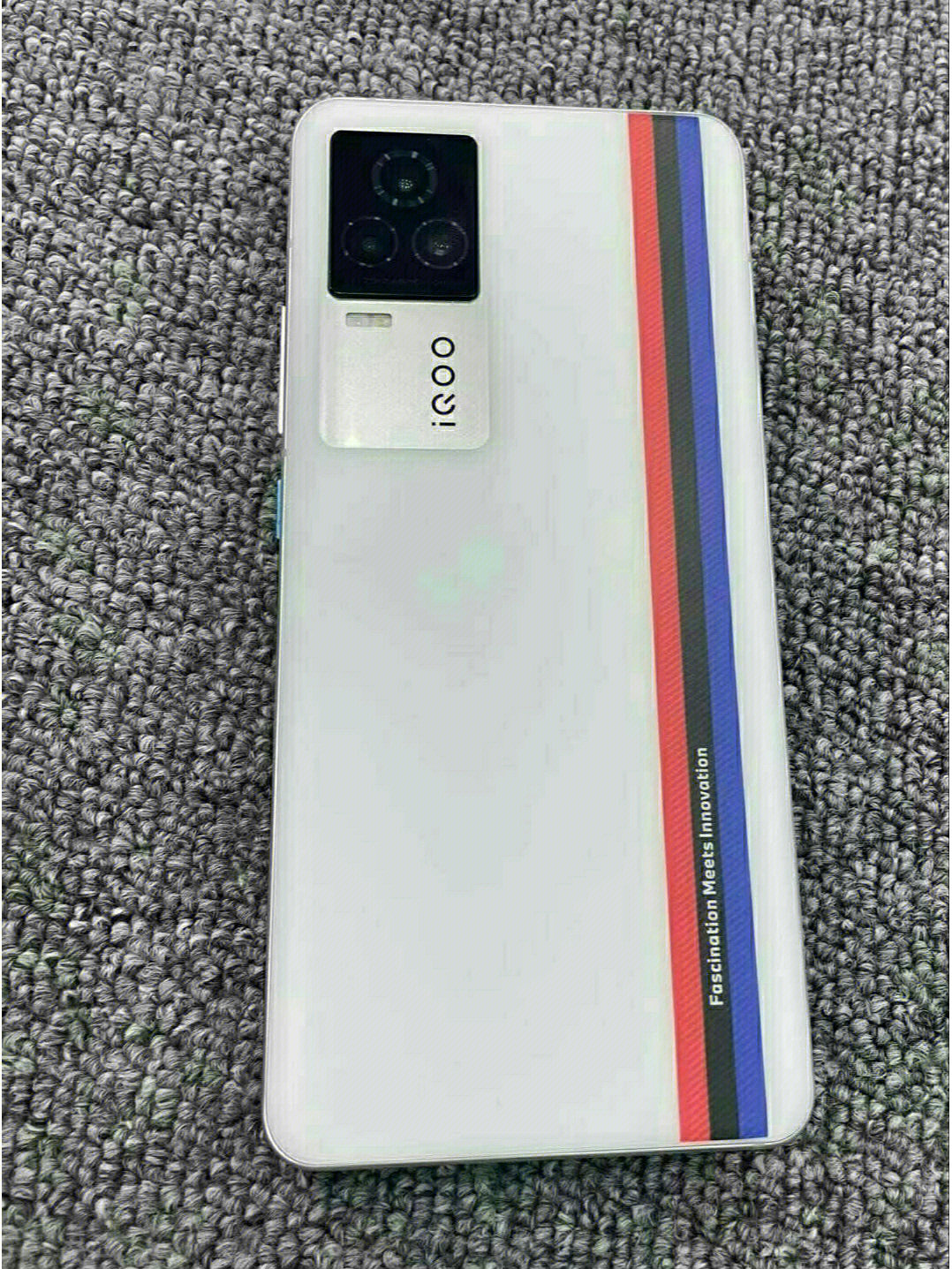 九九成新vivo iqoo7,卧轨价出售