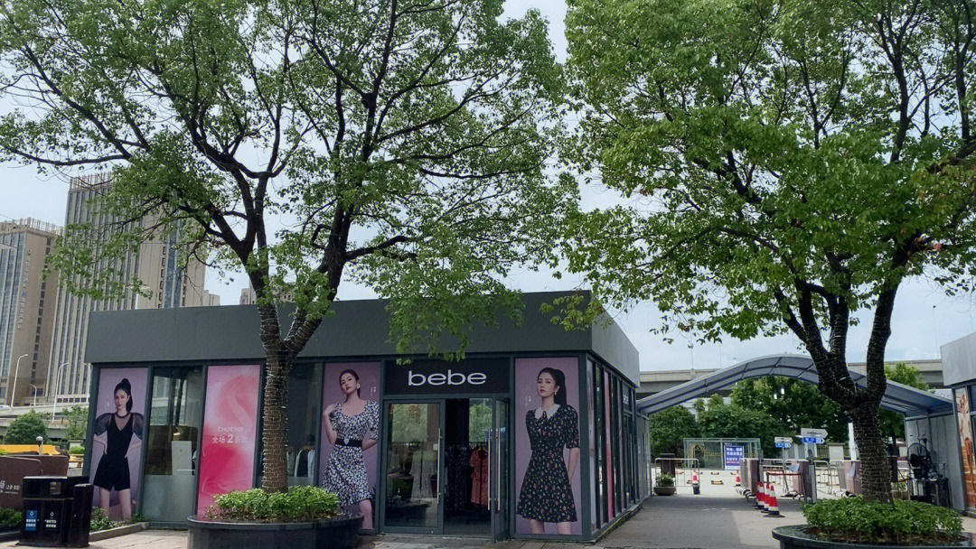 bebe女装官方旗舰店图片