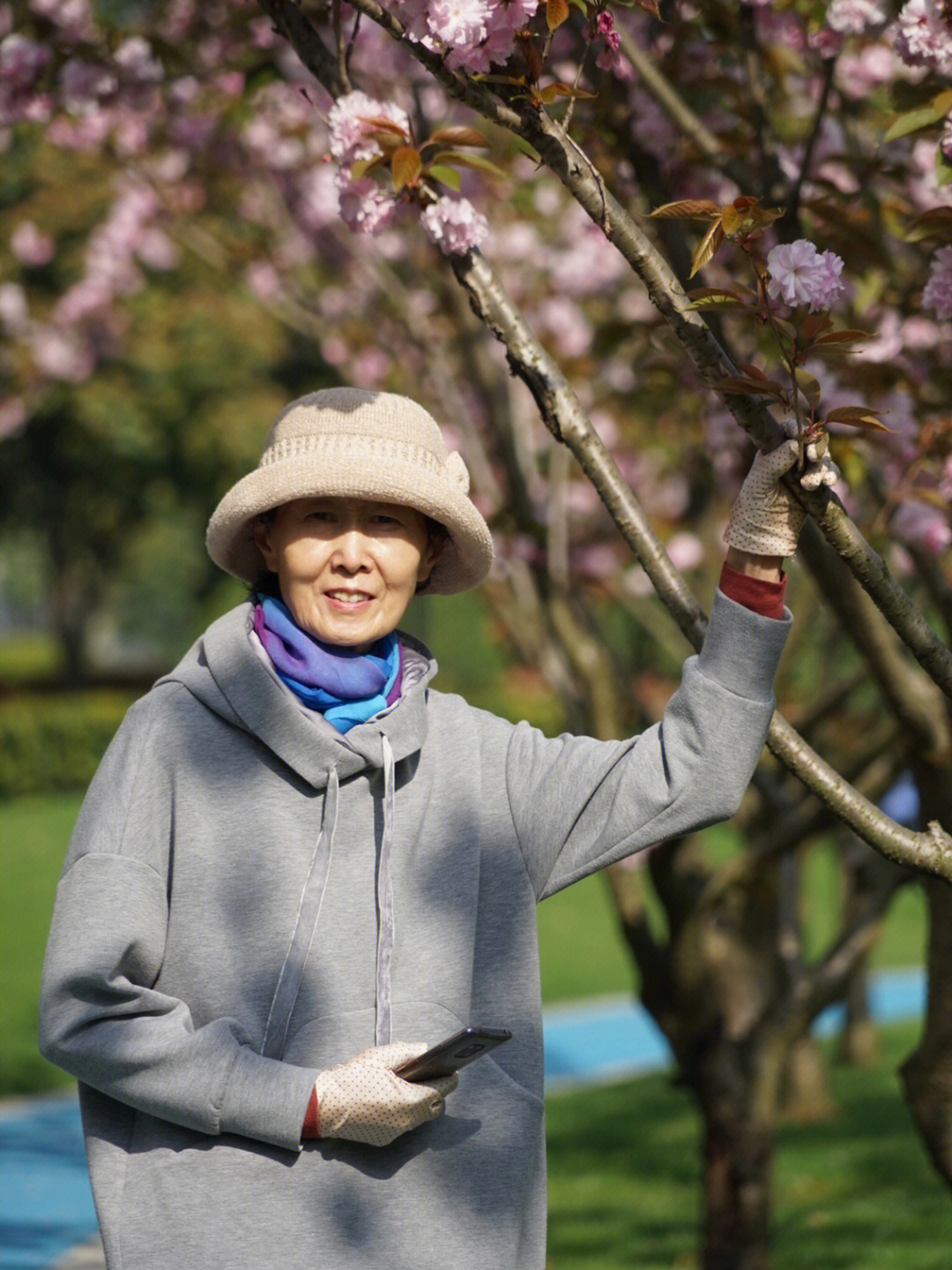 别人妈妈拍照照片图片