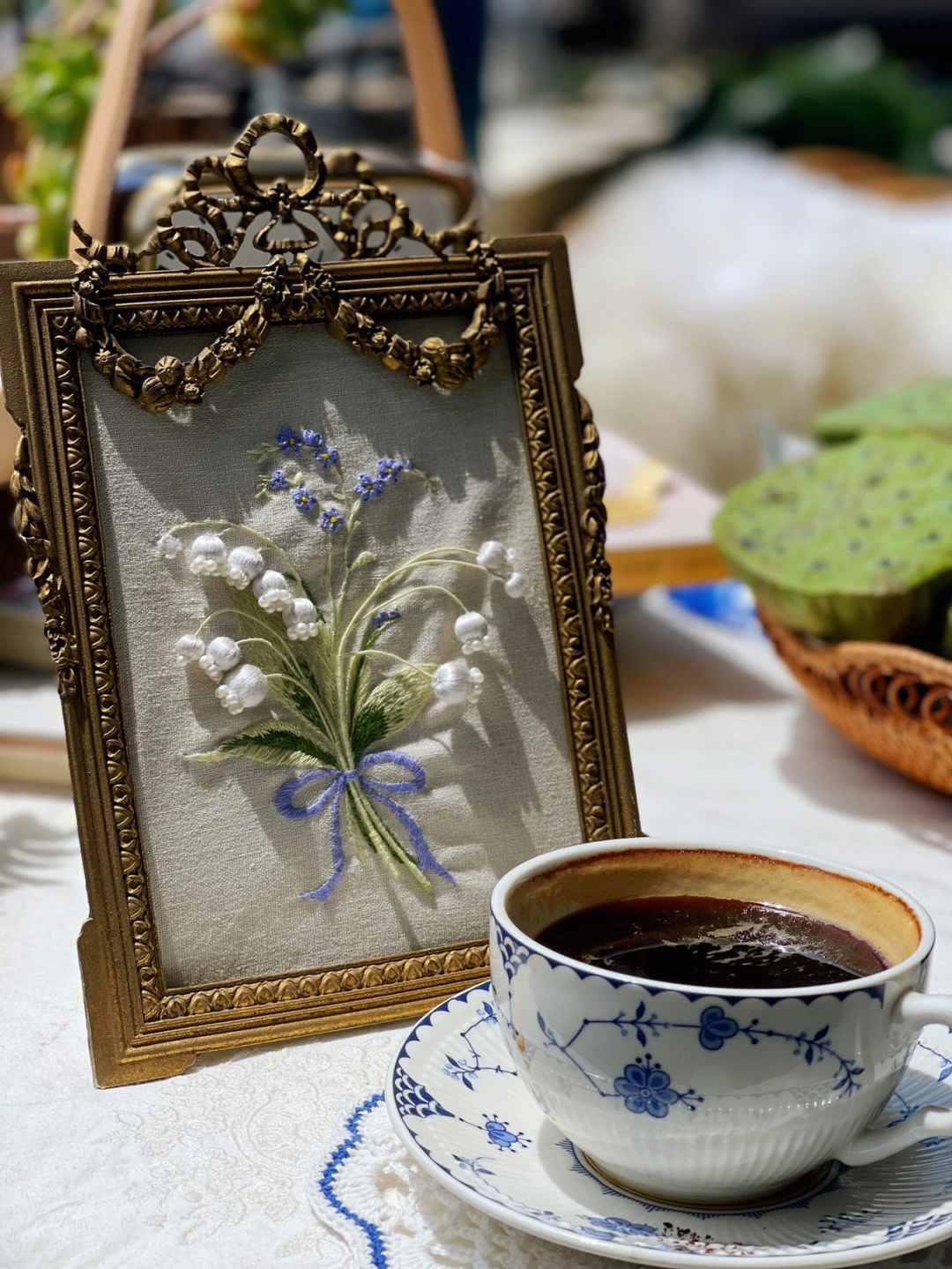 一线秀美素雅的铃兰花瞬间让人身心愉悦～～在法国 铃兰花的花语是
