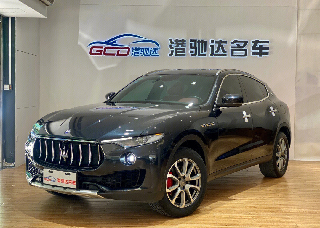 玛莎拉蒂suv2020款40万图片