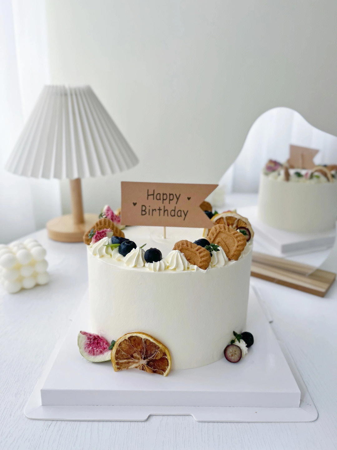生日蛋糕简约 白灰图片
