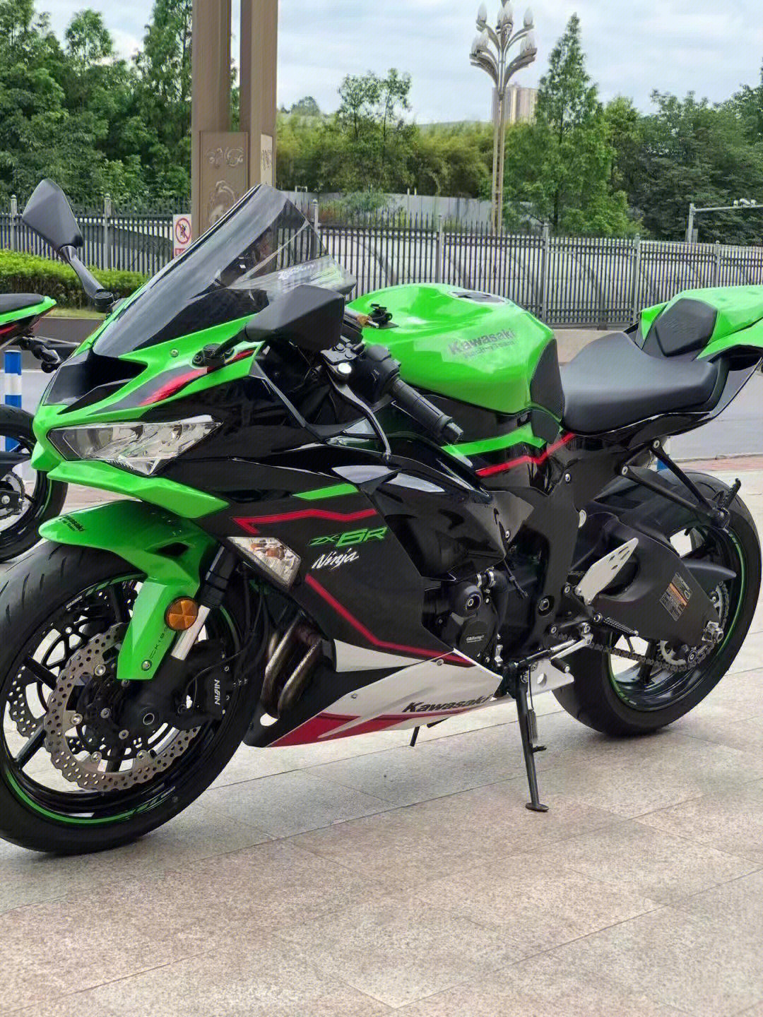 新款川崎zx-6r