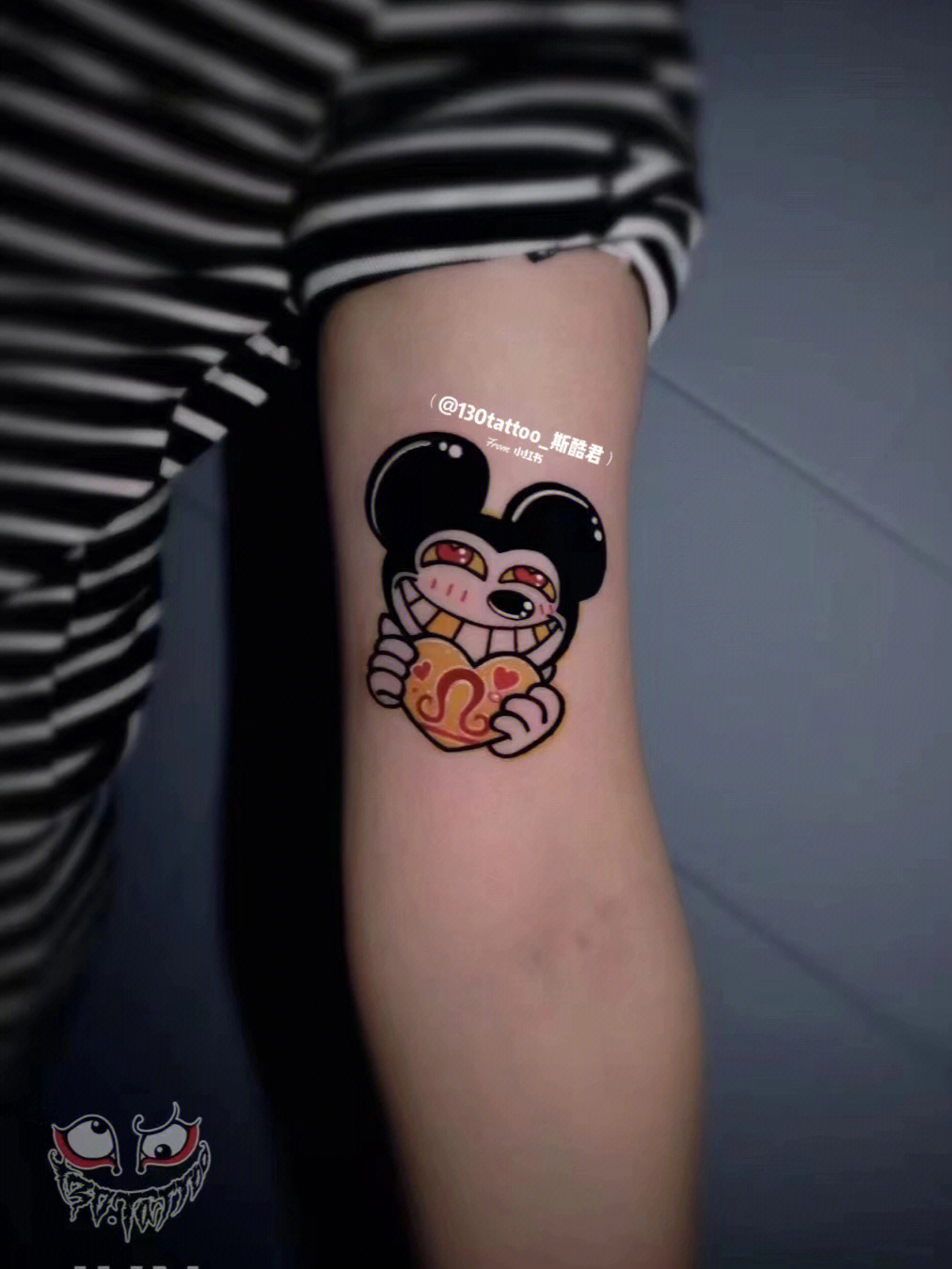陈百祥米奇老鼠纹身图片