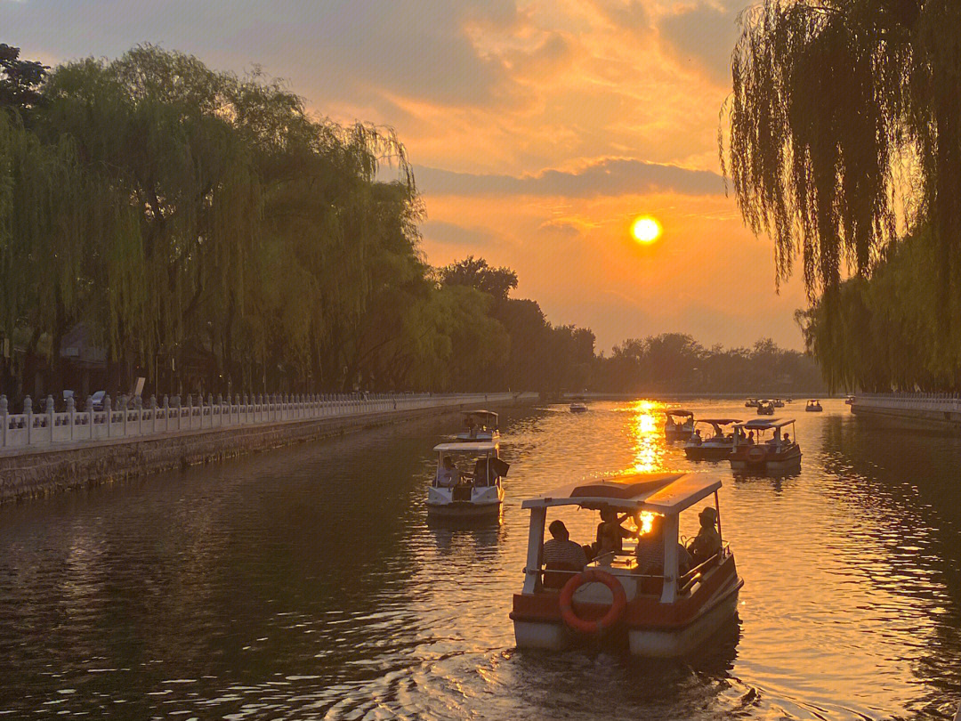 什刹海霞姐图片图片