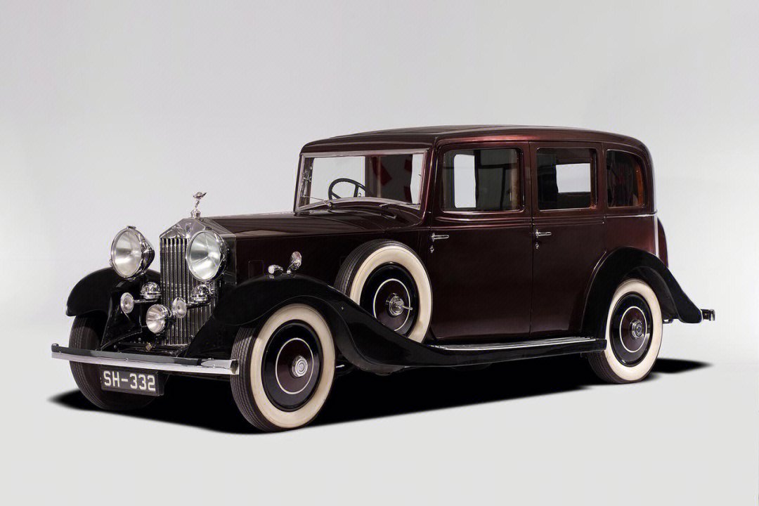 其首次亮相是在1929年奥林匹亚车展,该车型被认为是劳斯莱斯20hp车型