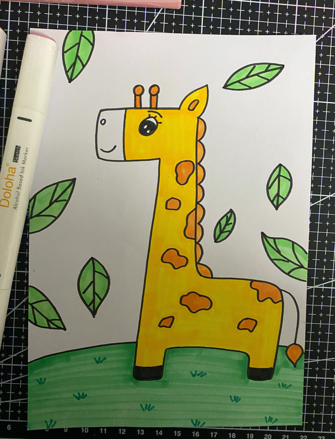 长颈鹿吃树叶儿童画图片