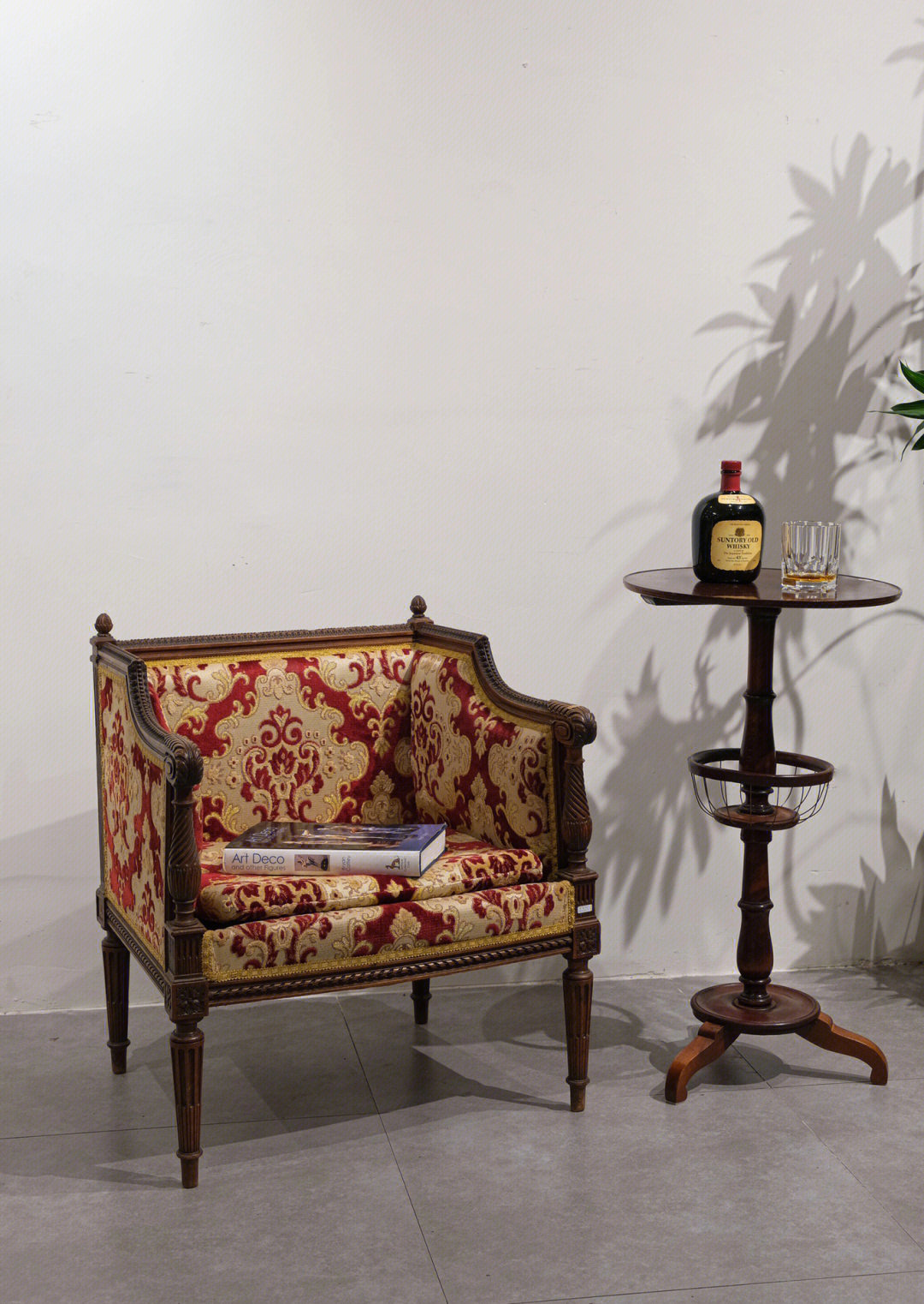 19世纪法国路易十六风格胡桃木雕布艺沙发椅