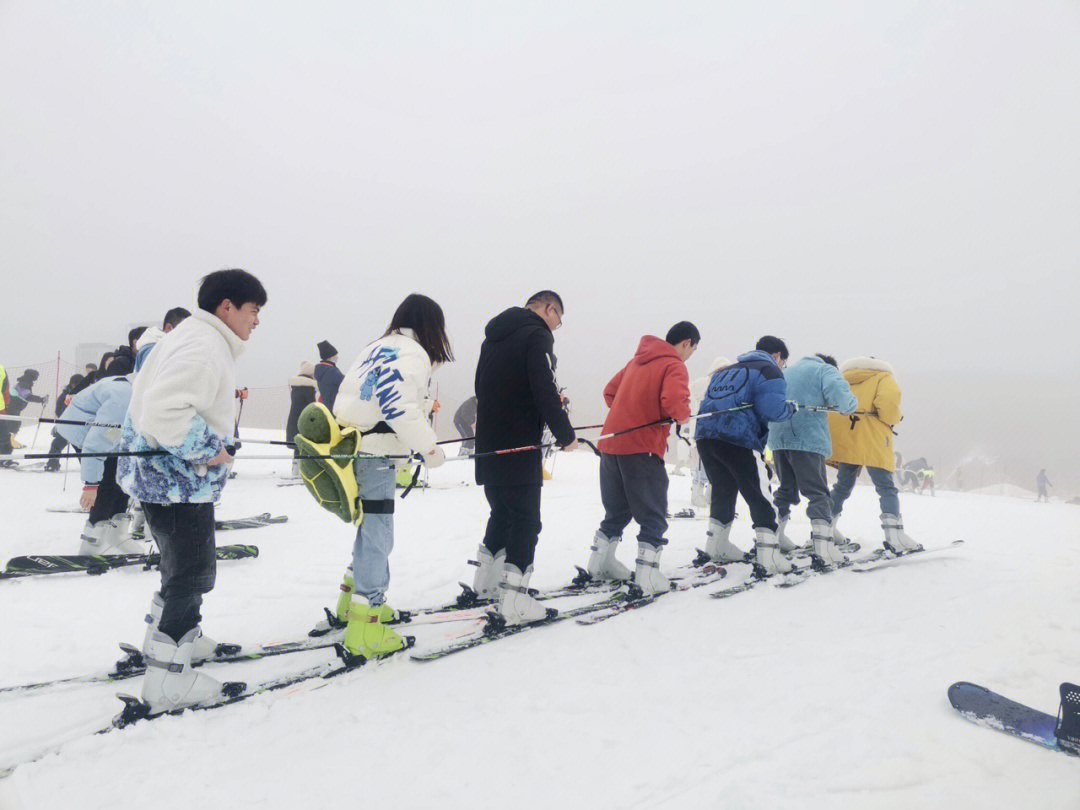 高坡云顶滑雪场官网图片