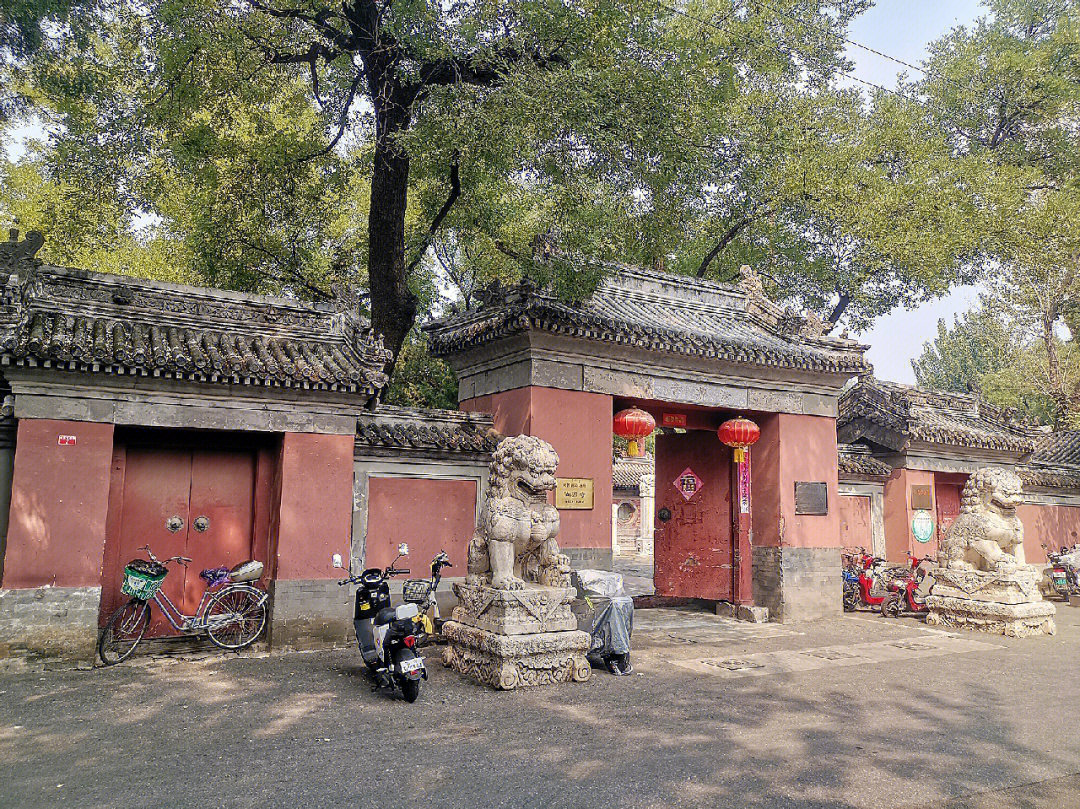 法源寺藏在闹市区的佛教学院修行寺庙