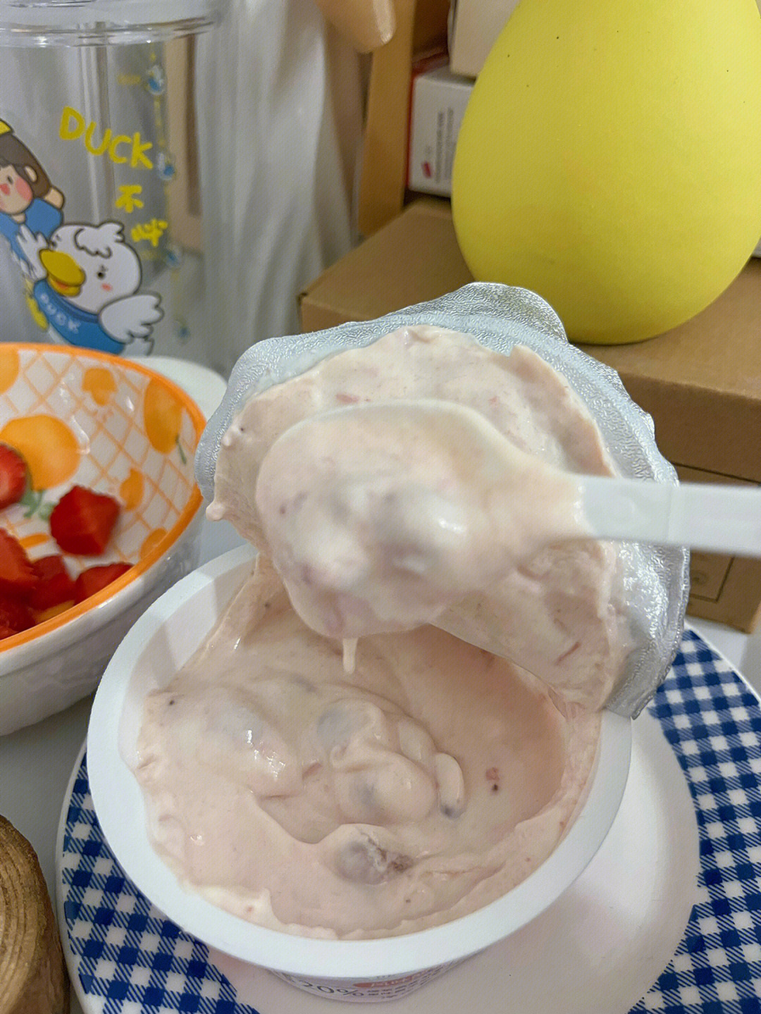 一口乐水牛酸奶陈列图图片