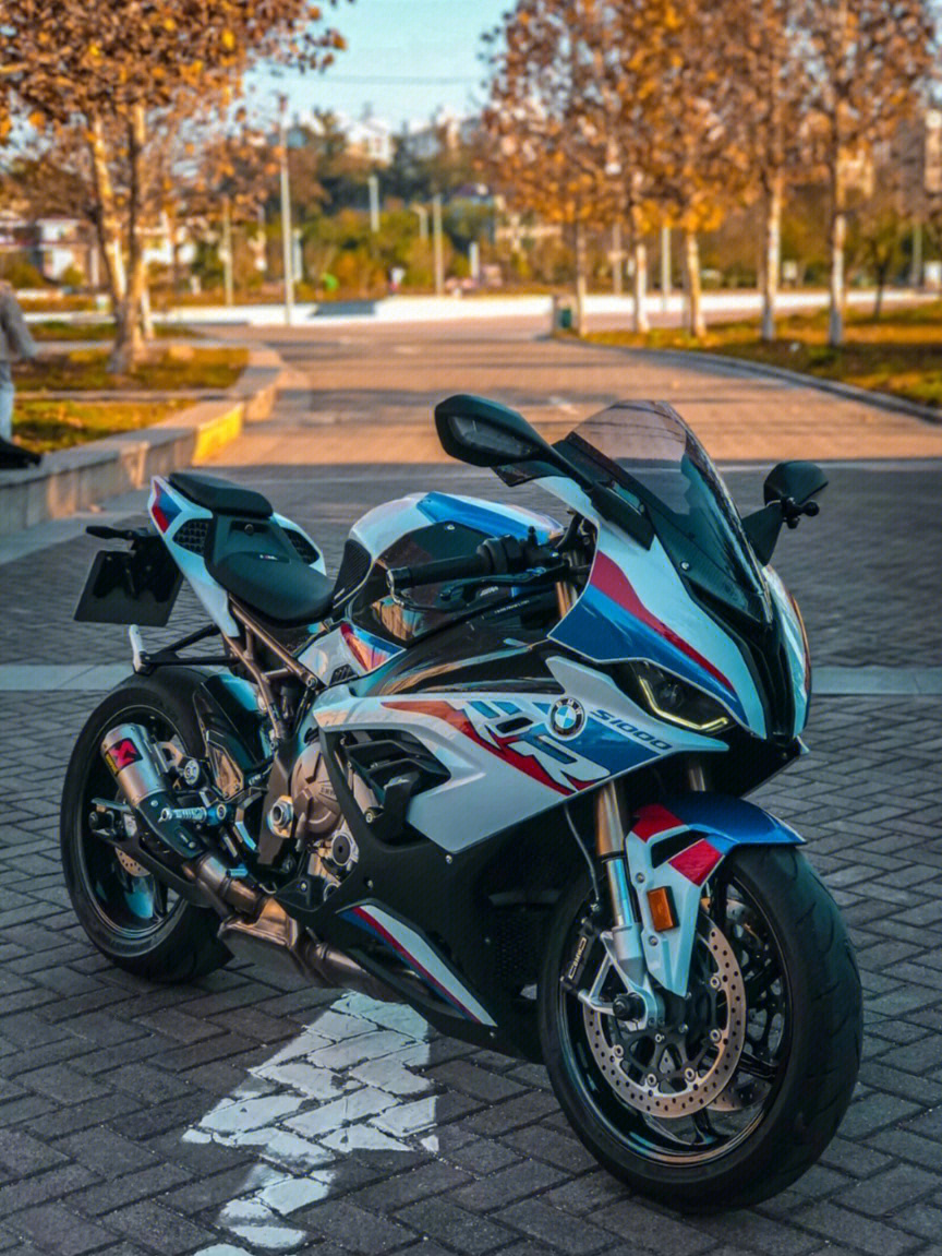 新款宝马s1000rr