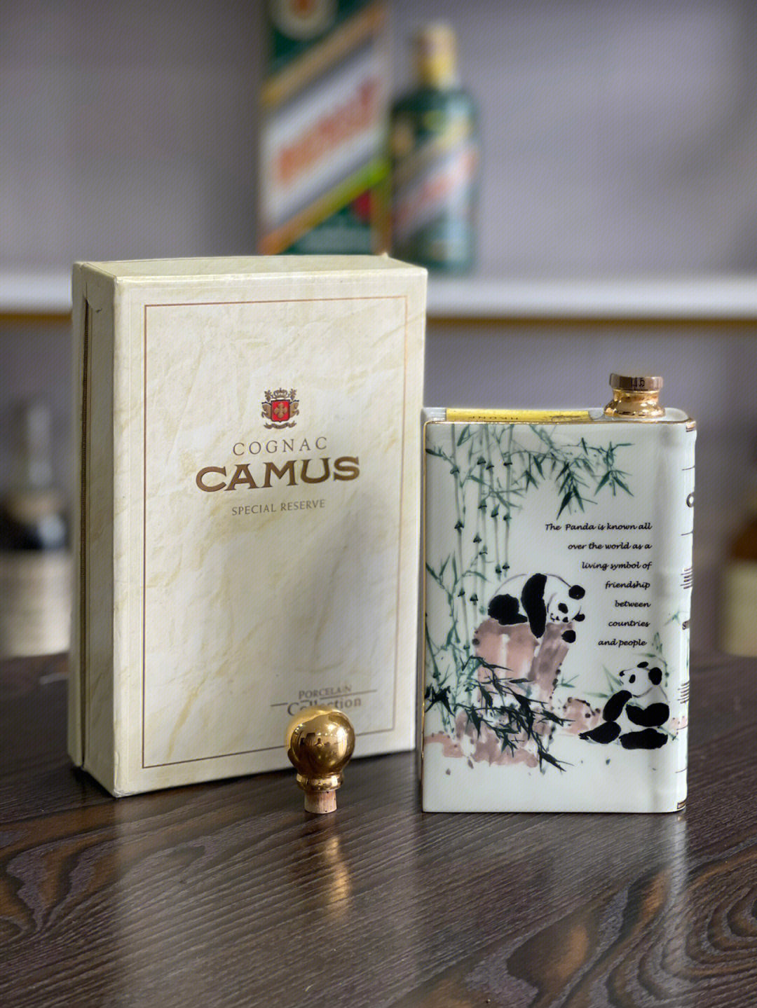 camus卡慕又称为金花干邑,已有140多年的历史.