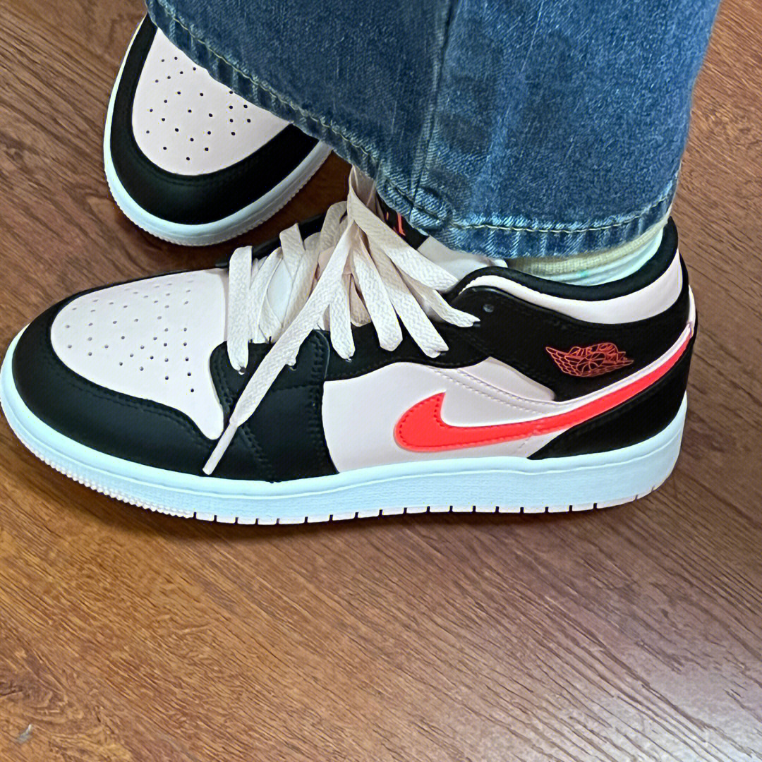 aj1黑粉