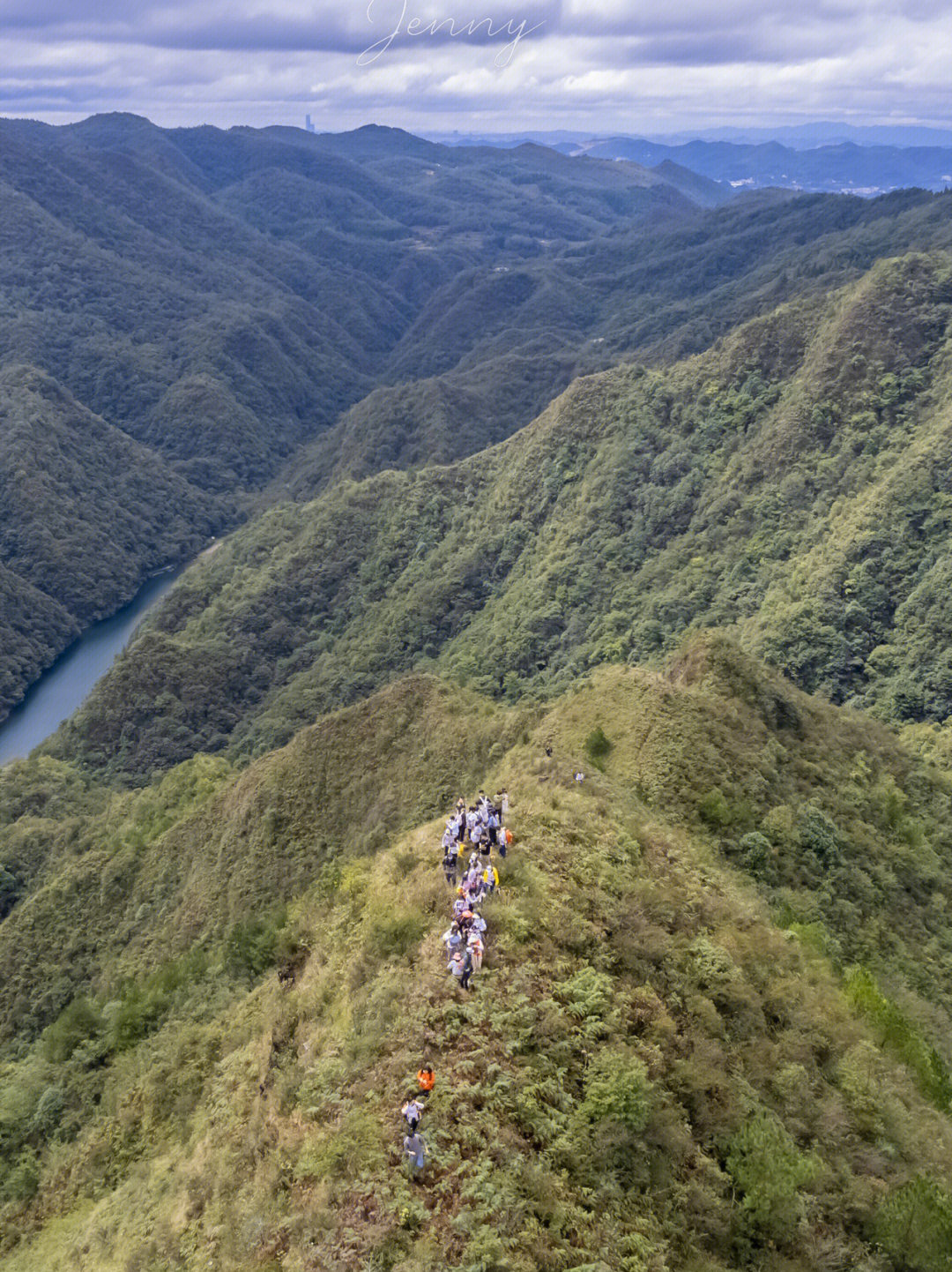 国庆徒步看山顶极致风景的徒步路线云雾山