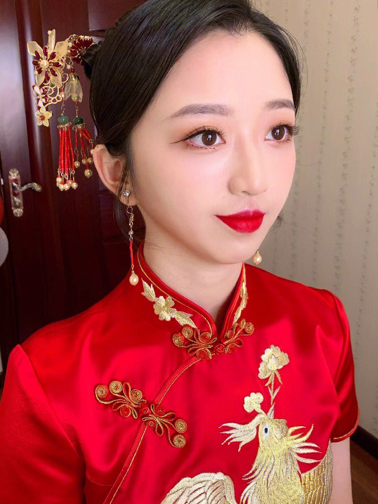 中式旗袍造型天津新娘跟妆