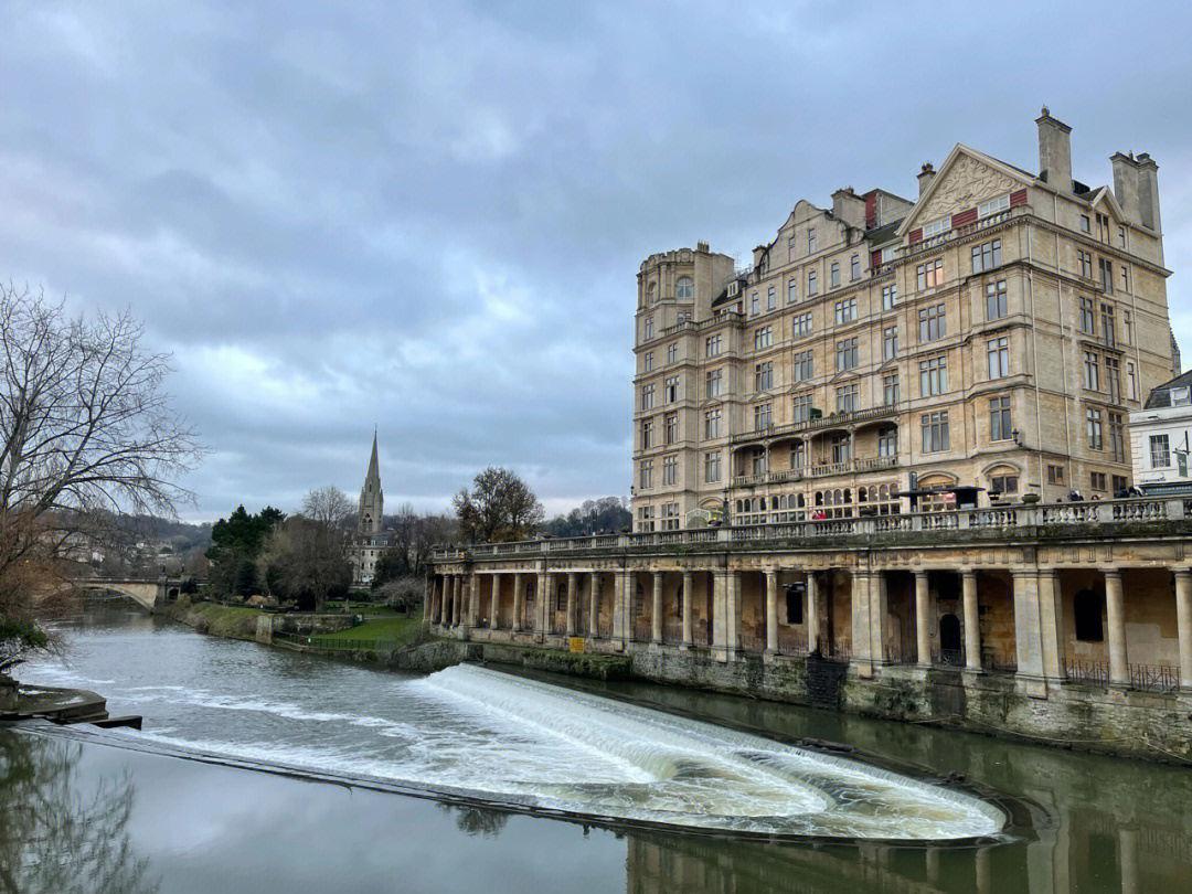 英国巴斯bath适合一日旅游的好去处