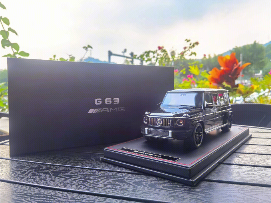奔驰g63黑色加长版模型