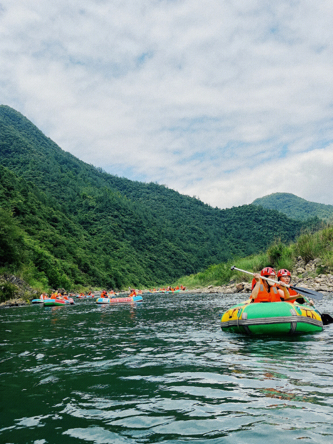 洛江龙潭溪旅游区漂流图片