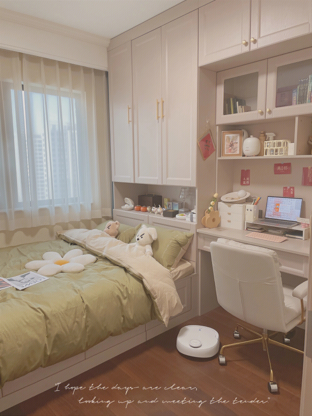 小房间卧室兼书房图片
