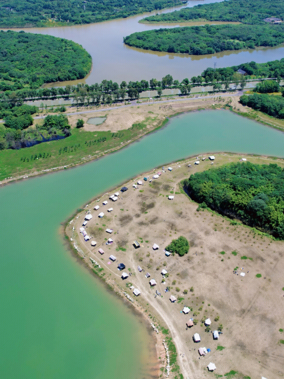 这里就是位于龙泉驿区的青龙湖公园,占地面积3万亩,是成都市最大的