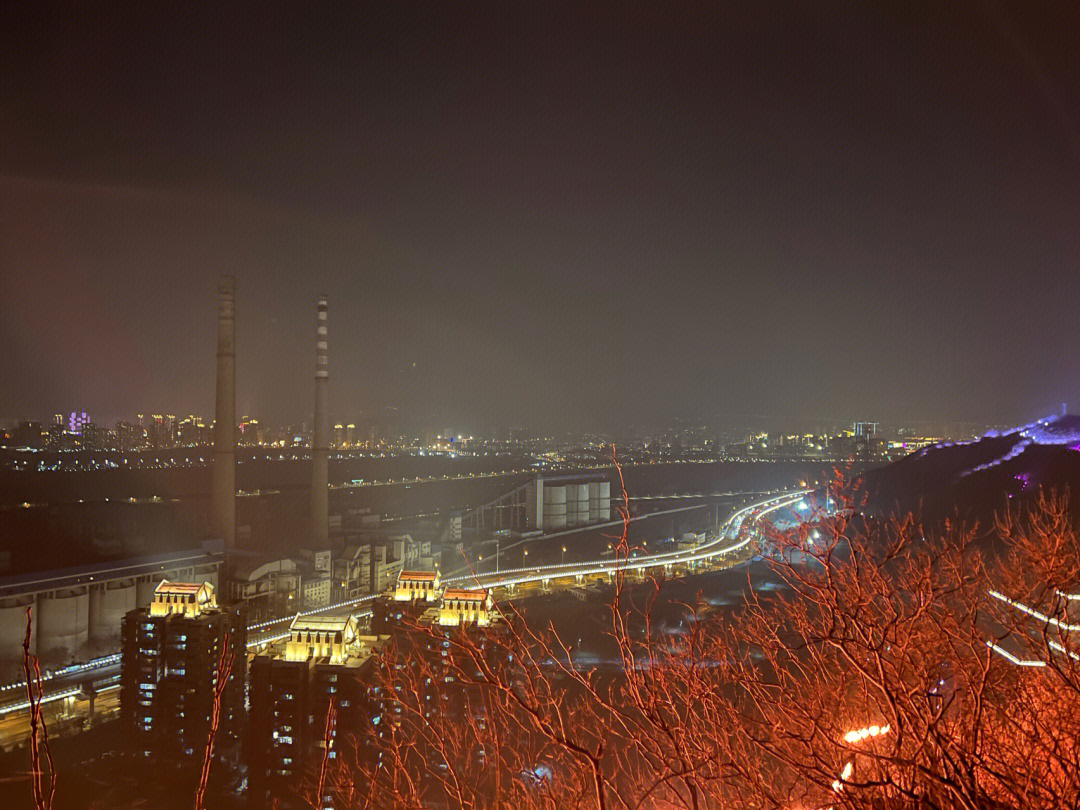 北京红光山夜景图片