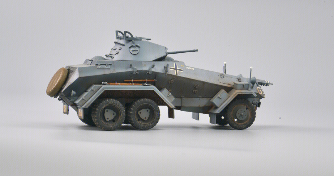 sdkfz231重型侦查车图片