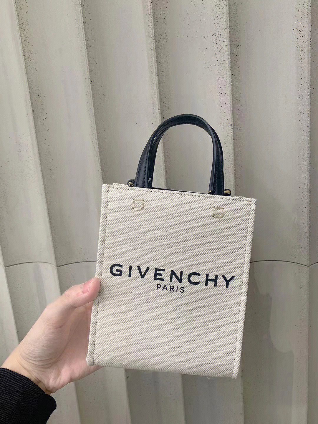 givenchyparis图片