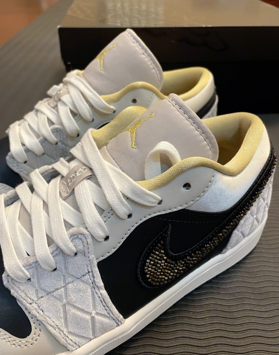 aj1lowse绸缎配色