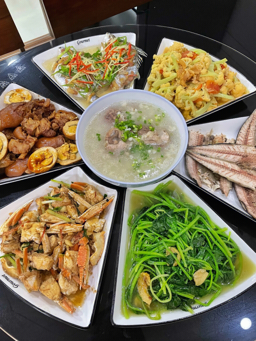 潮汕食桌十二样菜式图片