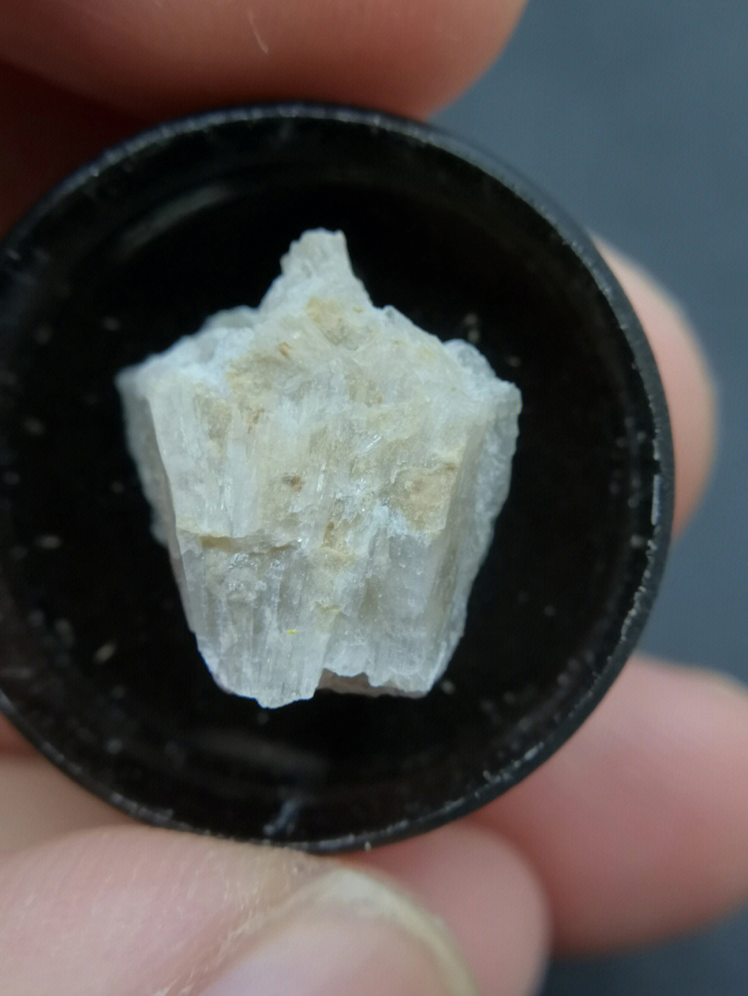 斜硼钠钙石probertite